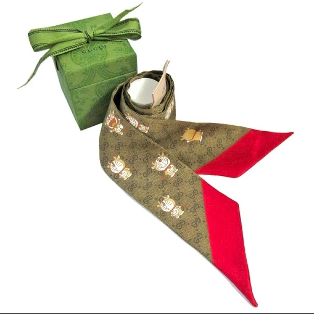Gucci x Doraeman Limited Edition Mini Scarf/Twilly - Picture 6 of 8
